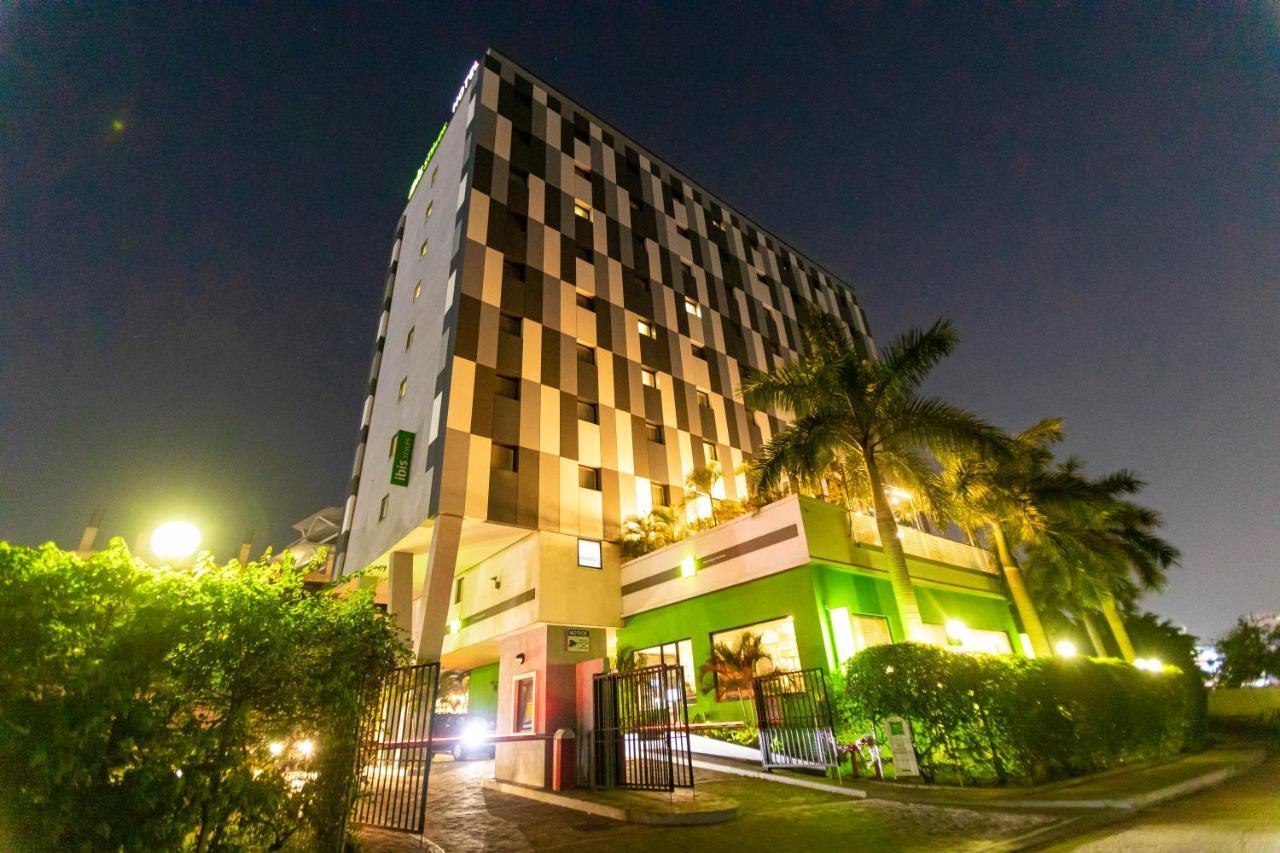 Ibis Styles Accra Airport Hotel Bagian luar foto