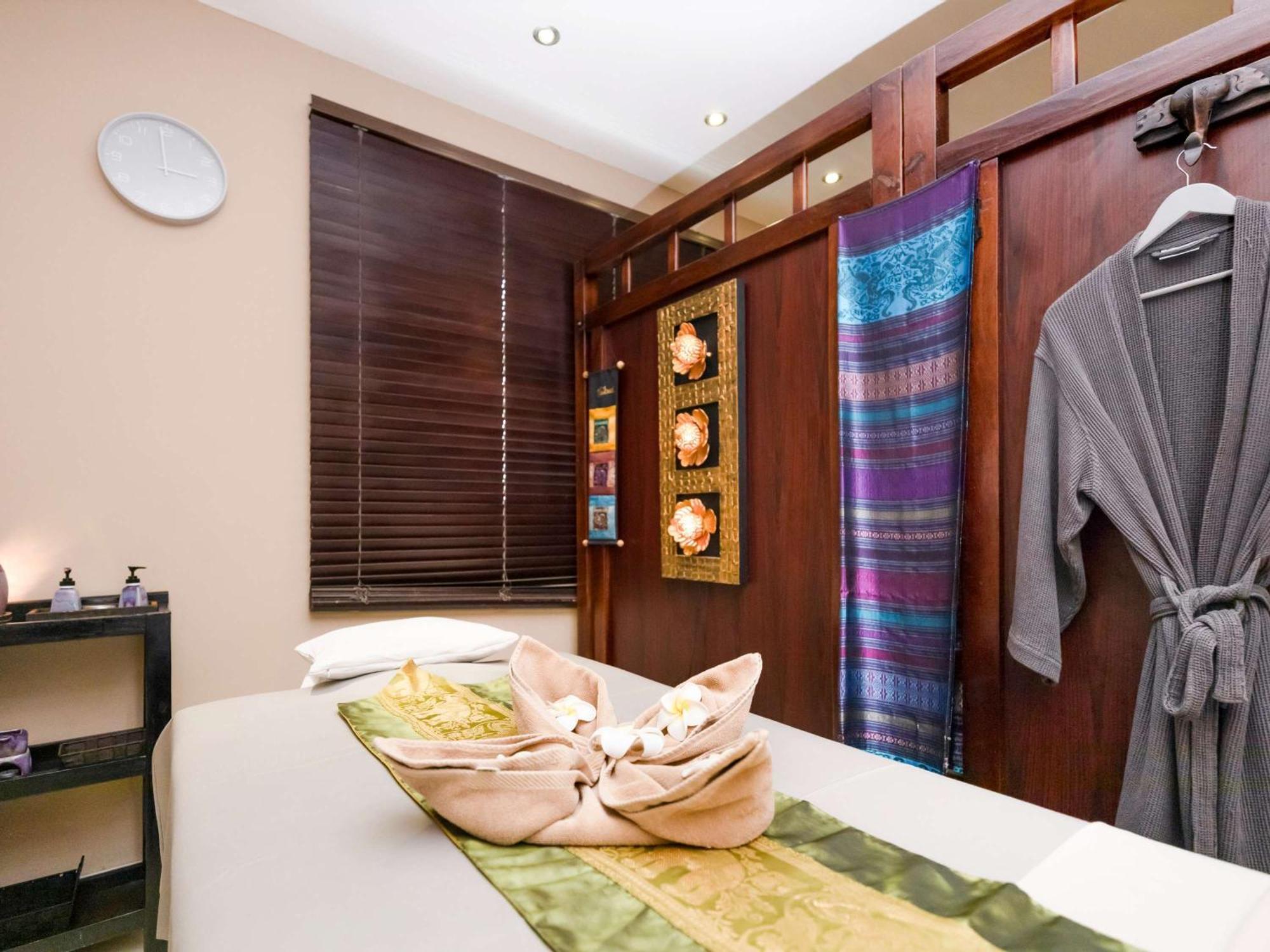 Ibis Styles Accra Airport Hotel Bagian luar foto